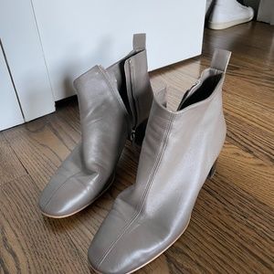 Ever lane glove boot in gray